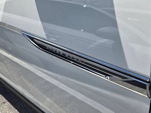 Certified 2024 Volkswagen Atlas Cross Sport SE FWD image 11