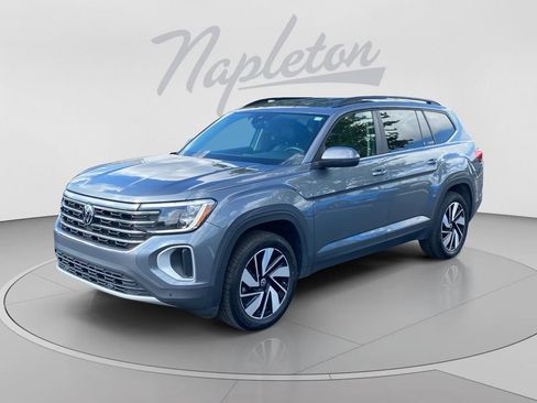 Used 2025 Volkswagen Atlas SE FWD image 1