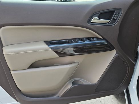 Used 2019 GMC Canyon SLT w/ Driver Alert Package AWD/4WD image 16
