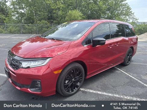 Used 2025 Honda Odyssey Sport-L image 3