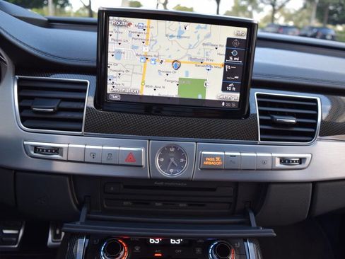 Used 2015 Audi S8 image 56