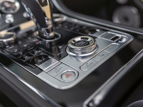 Certified 2024 Bentley Continental GT V8 AWD/4WD image 50