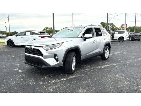 Certified 2020 Toyota RAV4 XLE w/ XLE Grade Weather Package AWD/4WD image 3