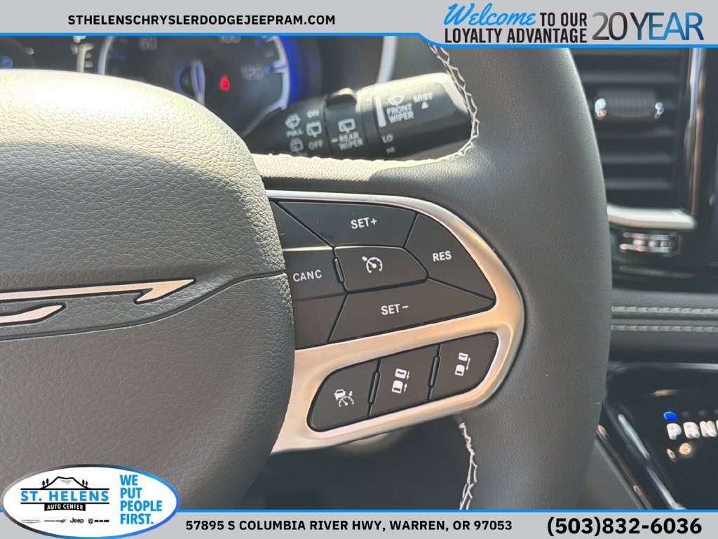 New 2027 Chrysler Pacifica Select FWD image 20