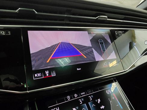 Used 2025 Audi Q8 Premium Plus w/ Premium Plus Package image 26