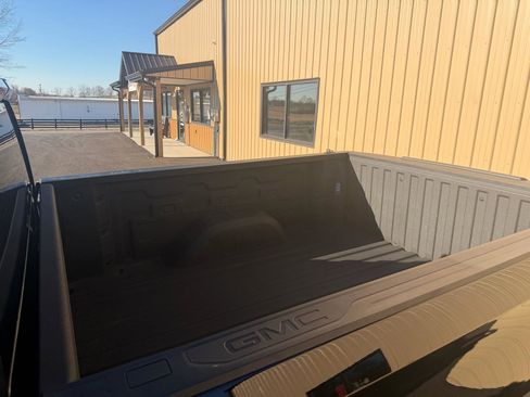 Used 2024 GMC Sierra 1500 Pro w/ Graphite Edition image 11