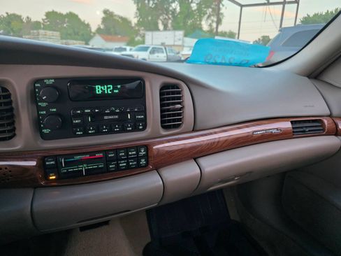 Used 2000 Buick Le Sabre Custom w/ Premium Opt Pkg FWD image 14