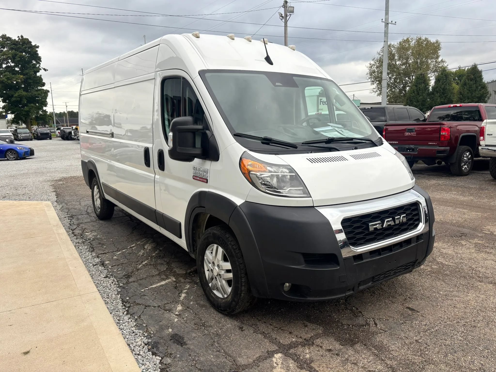 Used 2022 RAM ProMaster 2500 w/ Premium Appearance Group FWD image 12