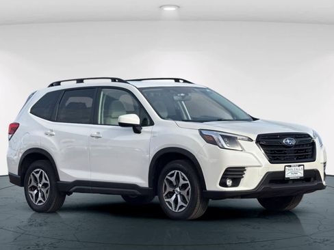 Used 2024 Subaru Forester Premium image 5
