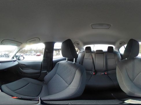 Used 2025 Toyota Corolla LE image 36