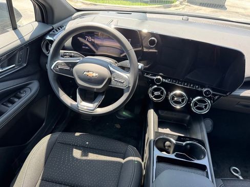 New 2025 Chevrolet Blazer EV LT image 23