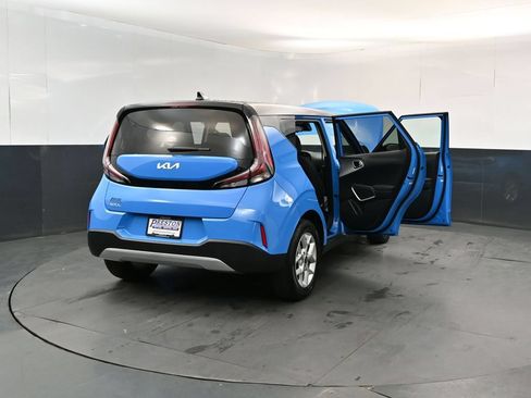Certified 2024 Kia Soul S FWD image 29