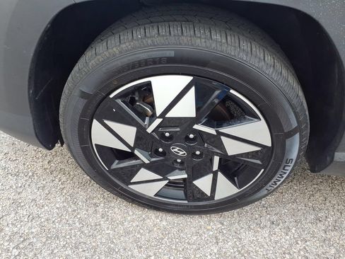 Used 2025 Hyundai Kona SEL FWD image 9