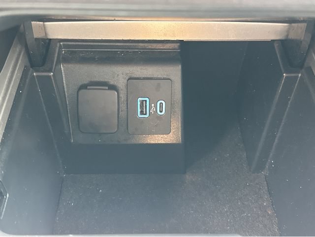Used 2023 Ford Explorer XLT RWD image 21
