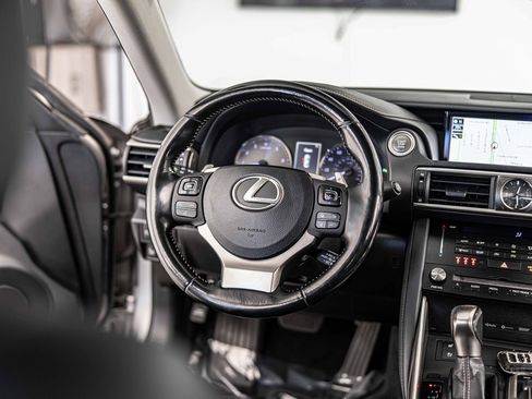 Used 2017 Lexus IS 300 AWD image 37