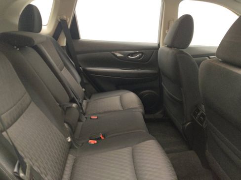 Used 2017 Nissan Rogue S AWD/4WD image 19