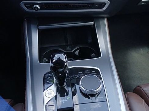 Used 2022 BMW X5 sDrive40i w/ Luxury Seating Package RWD image 23