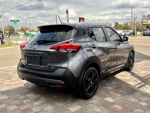 Used 2020 Nissan Kicks SR w/ SR Premium Package image 10