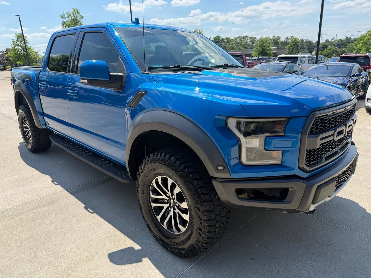 Used 2019 Ford F150 Raptor w/ Equipment Group 802A Luxury AWD/4WD image 3