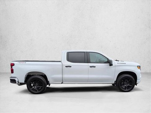 Used 2026 Chevrolet Silverado 1500 Custom w/ LPO, Dark Essentials Package AWD/4WD image 9