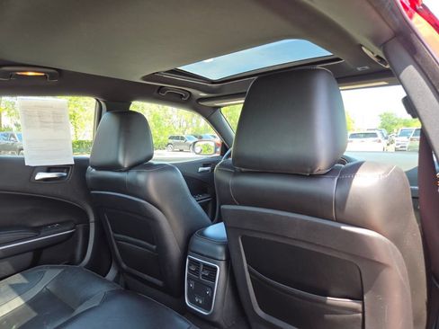 Used 2020 Dodge Charger SXT w/ Leather Interior Group RWD image 17