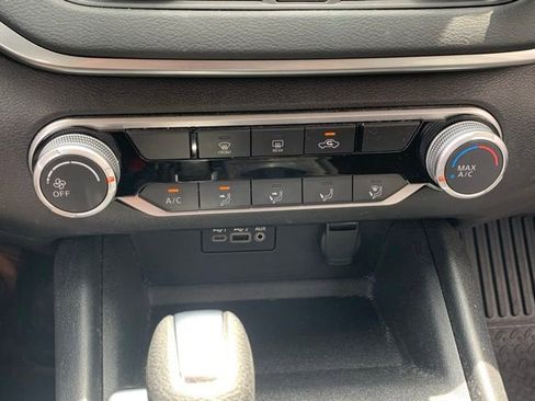 Used 2019 Nissan Altima 2.5 S FWD image 13