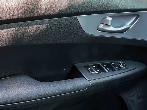 Certified 2024 Kia Forte LXS w/ LXS Technology Package FWD image 15
