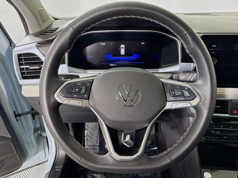 Used 2025 Volkswagen Taos SE w/ Panoramic Sunroof Package AWD/4WD image 14