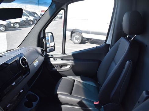 New 2025 Mercedes-Benz Sprinter 2500 image 13