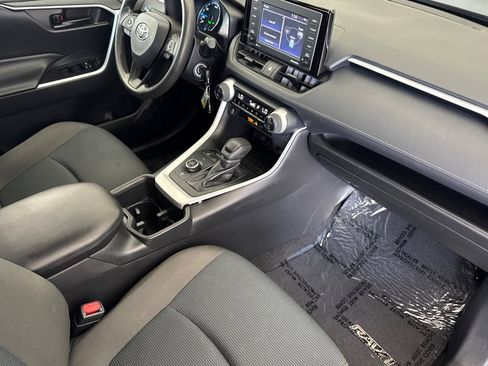 Certified 2022 Toyota RAV4 LE AWD/4WD image 15