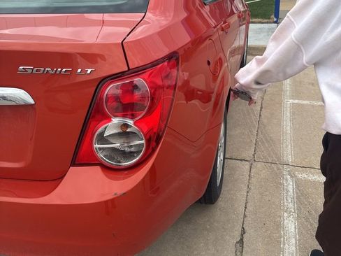 Used 2013 Chevrolet Sonic LT image 4