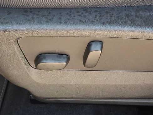Used 2023 Buick Envision Essence FWD image 17