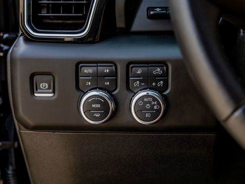 Used 2025 GMC Sierra 2500 Denali Ultimate image 22