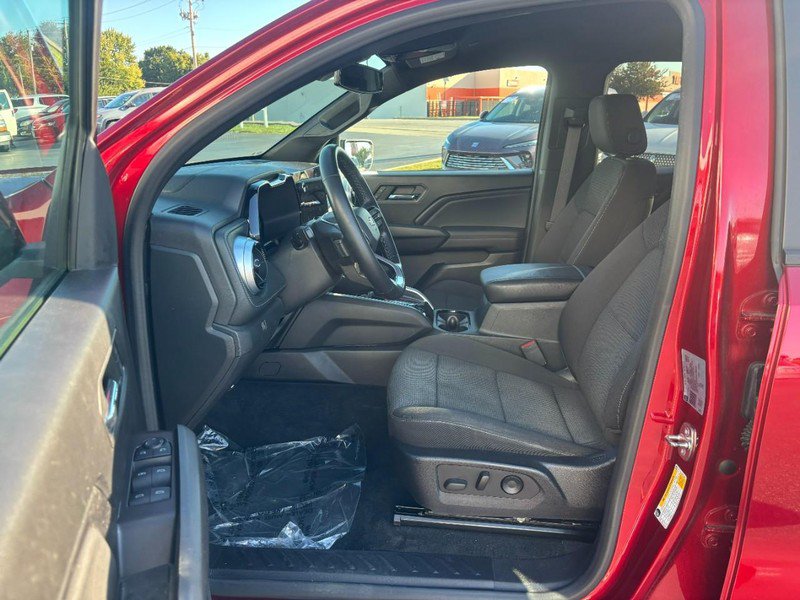 Used 2023 Chevrolet Colorado LT w/ LT Convenience Package II AWD/4WD image 9