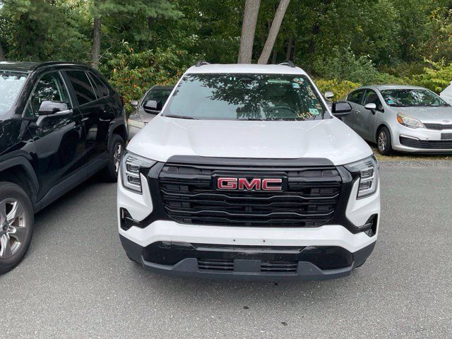 Used 2026 GMC Terrain Elevation w/ Elevation Premium Package AWD/4WD image 2