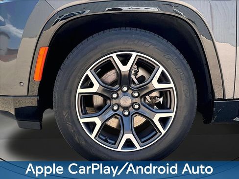 Used 2024 Jeep Wagoneer Series III AWD/4WD image 37