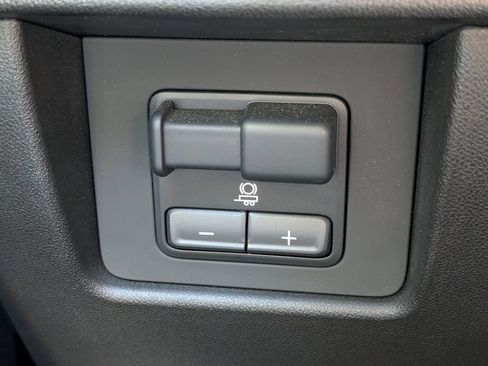 Used 2024 GMC Canyon Elevation w/ Convenience Package AWD/4WD image 34