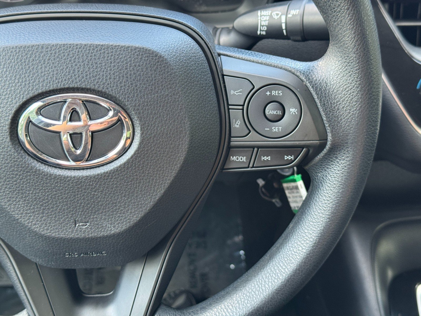 Used 2021 Toyota Corolla LE FWD image 20