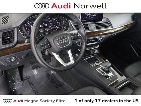 Used 2018 Audi Q5 2.0T Premium Plus w/ Premium Plus Package AWD/4WD image 2