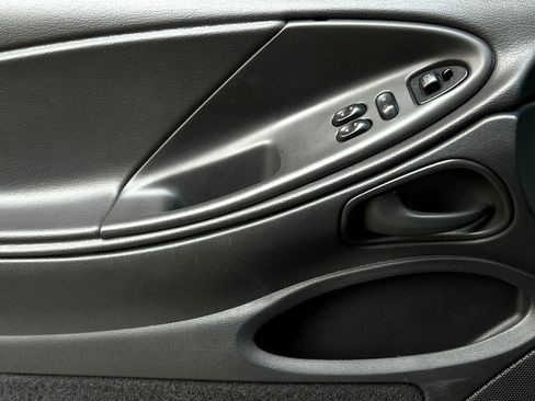 Used 2001 Ford Mustang Cobra image 21