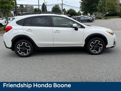 Used 2016 Subaru Crosstrek 2.0i Premium w/ Moonroof Package AWD/4WD image 4