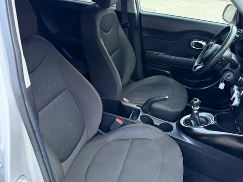 Used 2019 Kia Soul FWD image 15