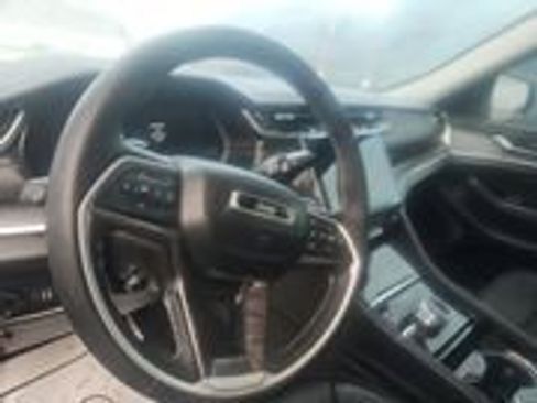 Used 2023 Jeep Grand Cherokee L Limited w/ Luxury Tech Group II image 10