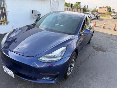 Used 2018 Tesla Model 3 Long Range image 11