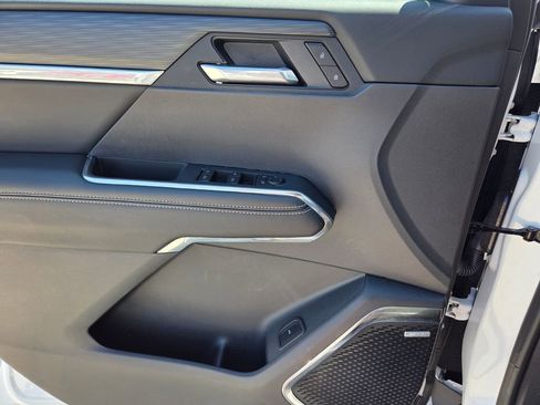 Certified 2025 GMC Acadia Elevation image 22