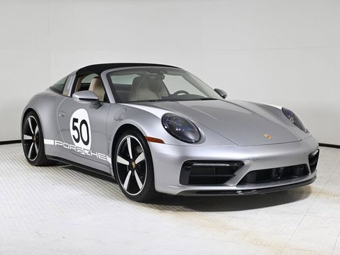 Certified 2021 Porsche 911 Targa 4S image 9