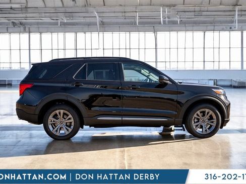 Used 2023 Ford Explorer XLT w/ Equipment Group 202A image 36