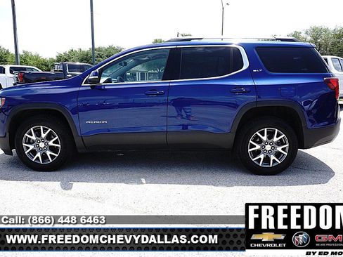 Used 2023 GMC Acadia SLT w/ Preferred Package image 4