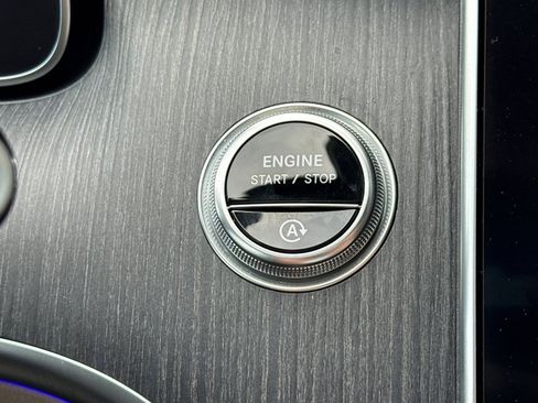 Certified 2023 Mercedes-Benz C 300 4MATIC Sedan image 34