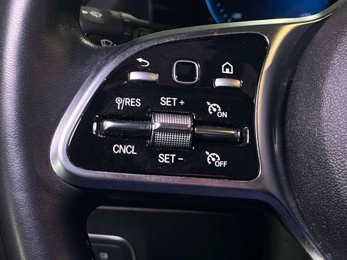 Used 2022 Mercedes-Benz GLA 250 4MATIC image 37